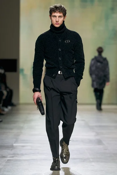 Look 40
